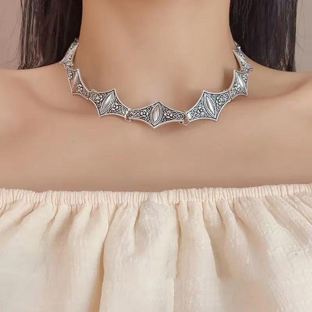 Handgefertigte Vintage Böhmische Kurzkette mit Antik-Finish, Verstellbare Länge, Halskette für Lagenlooks