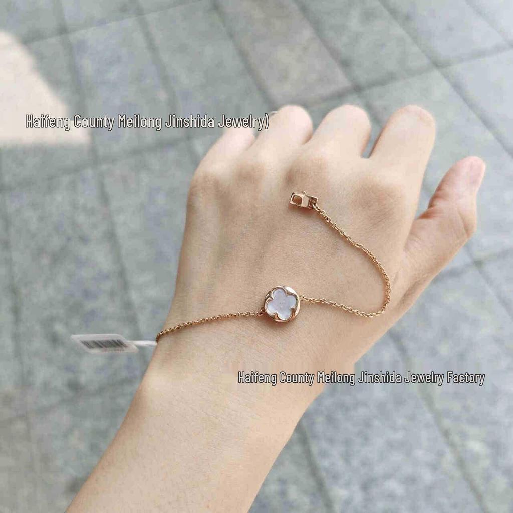Donkey's Diamond Four-Leaf Clover Bracelet: Women's Elegant Round Five-Flower Design with White Mother-of-Pearl & Pink Shell.