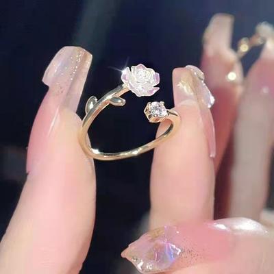 Offener Kamelienring für Damen, verstellbarer, leichter Luxus, süßes Nischendesign, fortschrittlicher Zirkon-Zeigefingerring, verliert keine Farbe