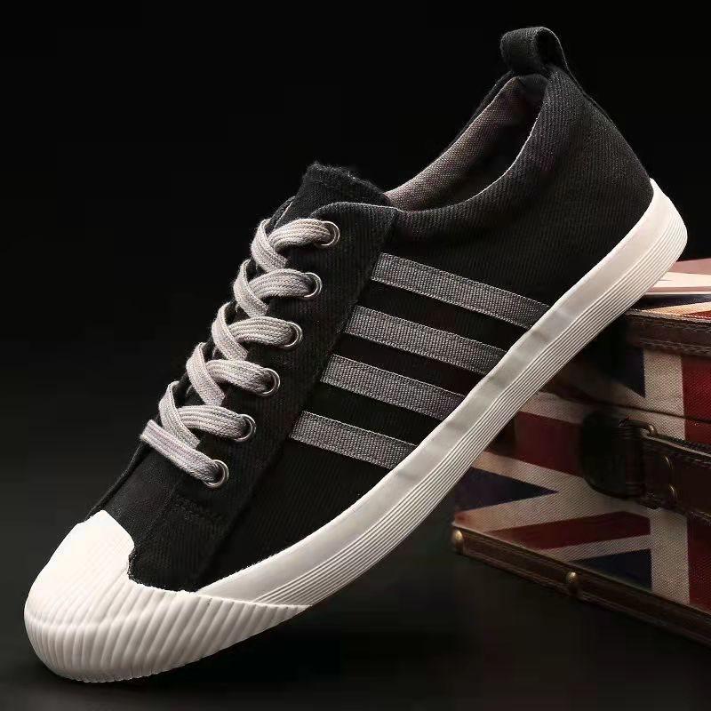 Men's shoes are breathable in , lazy canvas trendy shoes, casual board shoes, versatile men's work cloth shoes