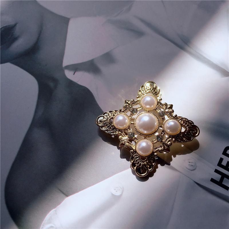 Creative Retro Baroque Style Gemstone Brooch Luxury Palace Party For Women Clothing Accessories Brooches Holiday Gifts