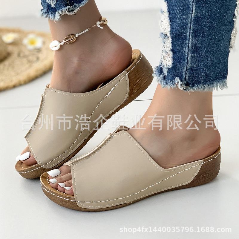 Comfortable wedge heels for women's shoes outside, simple large size slippers, new sandals for women