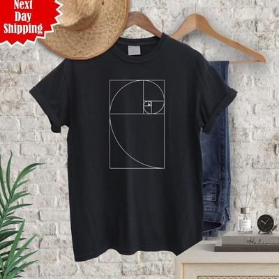Koszulka ze spiralą Fibonacciego z nadrukiem geometria matematyka geek nerd unisex okrągły dekolt T-shirt