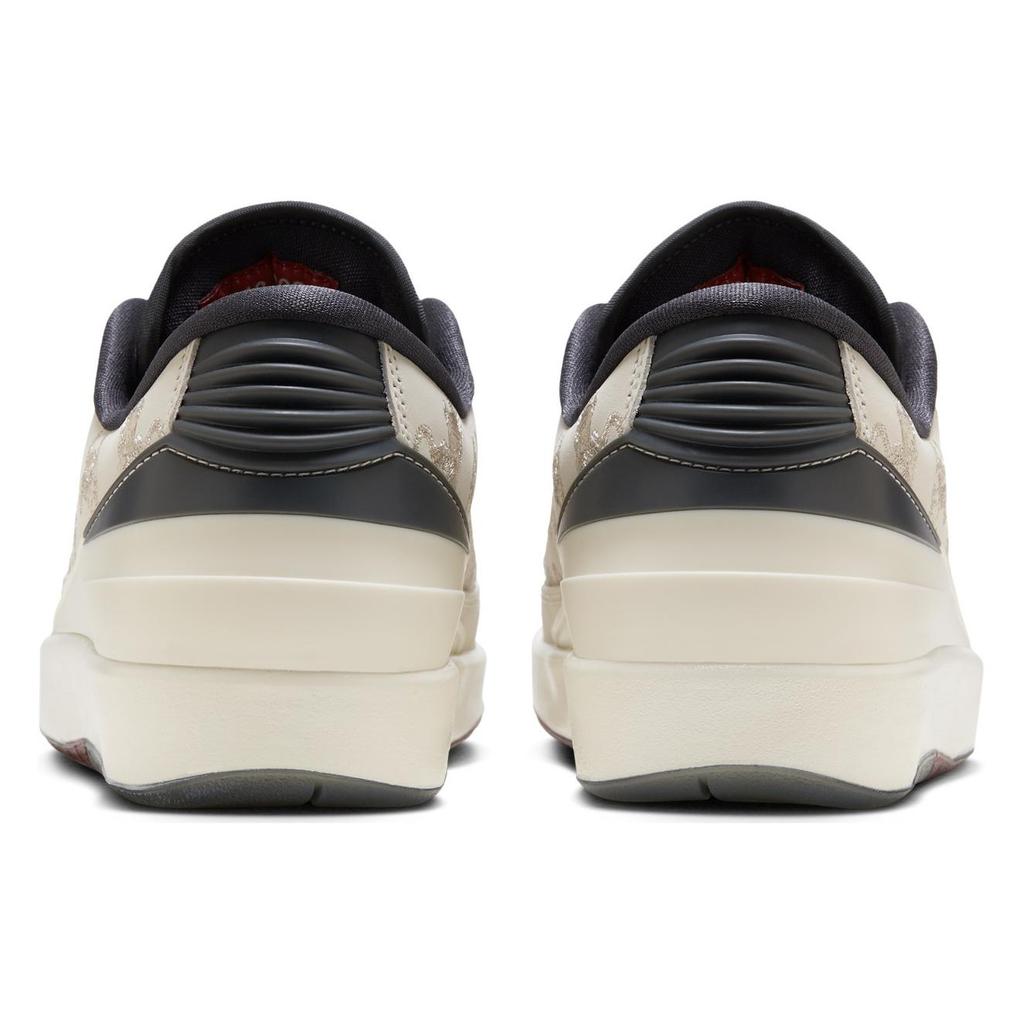 Nové dámské Jordan 2 Retro Low 'Rok Draka' FJ5736-100