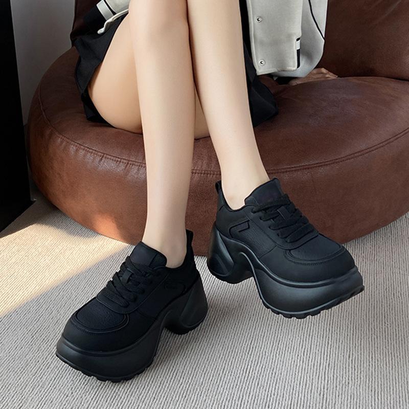 Small man platform dad shoes women's 2025 spring and autumn new inner height increase versatile niche fried street casual sports shoes