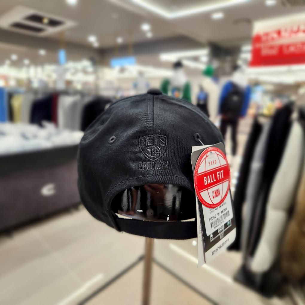 [NBA] Unisex BKN Round Embroidered Point Hard Ball Cap N245AP473P