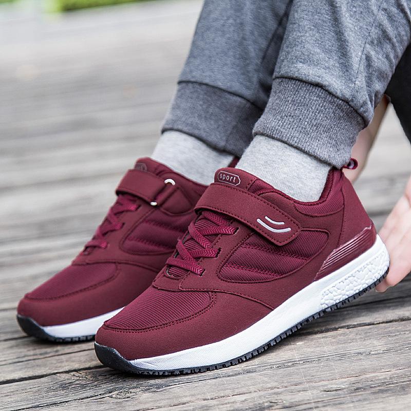 Middle-aged and elderly walking couple shoes comfortable casual shoes winter warm velvet cotton men's shoes breathable men's and women's snow cotton 