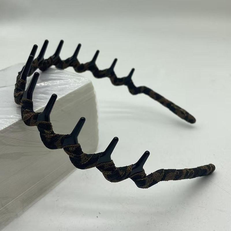 Retro Fabric Toothed Headband 2025: Versatile, Non-Slip Preppy Style for Face Washing