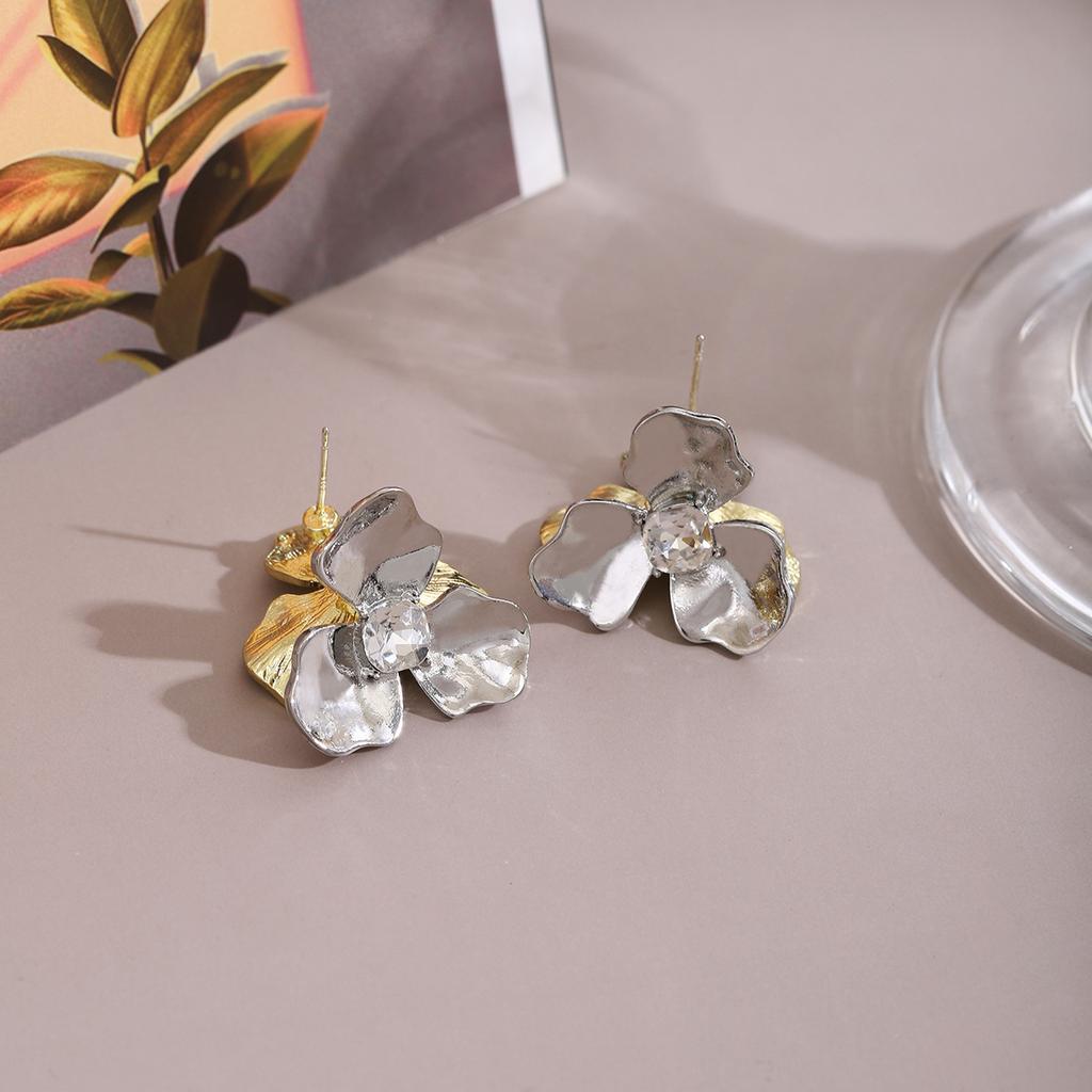 Retro Simple Color Matching Zircon Diamond Flower Earrings, Light Luxury High-End Metal Style Fashion Temperament Stud Earrings Women