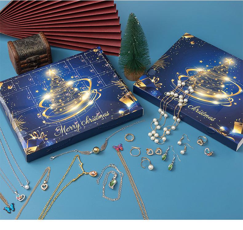 Christmas Jewelry Advent Calendar: Stud Earrings & Necklace In Surprise Gift Box