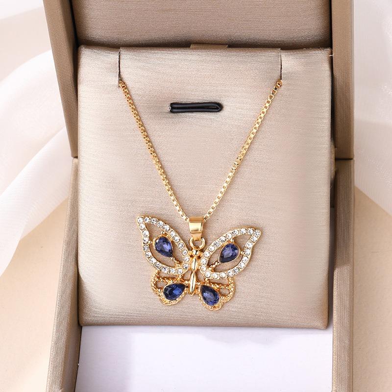 Pendentif en alliage exagéré avec diamants Nouvelle bijouterie Collier papillon simple et polyvalent pour femmes