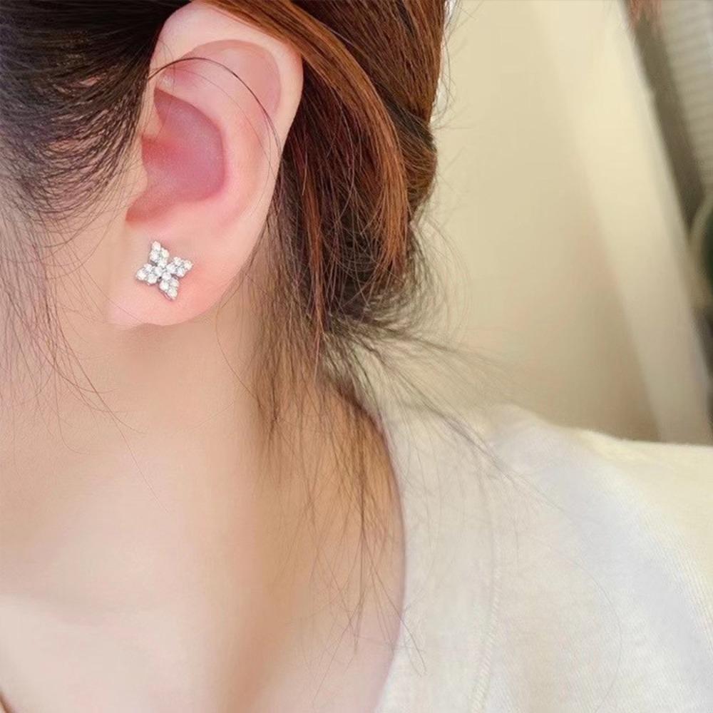 Elegante PT950 Vergoldete Kleeblatt Zirkon Ohrringe für Damen Minimalistischer Stilvoller Schmuck