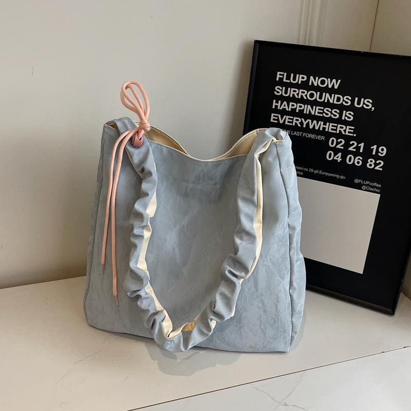 

Premium sense bag 2025 new women s fashion sense foreign style versatile single shoulder commuting large bag large capacity tote bag синий