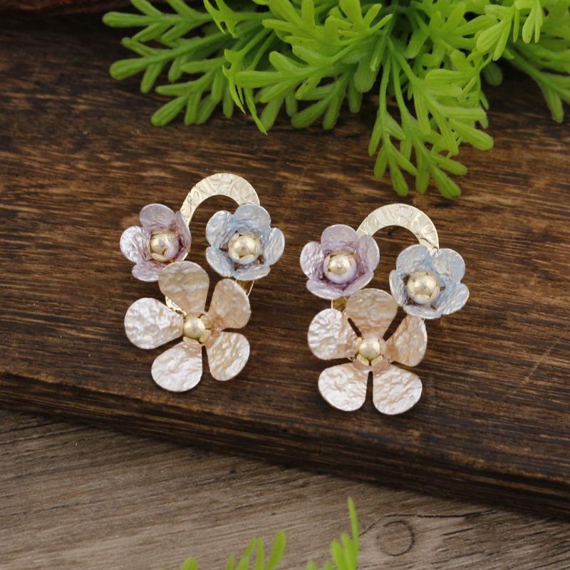 New Enamel Geometric Flower Stud Earrings Women's Fashion Simple Irregular Flower Summer Versatile Earrings