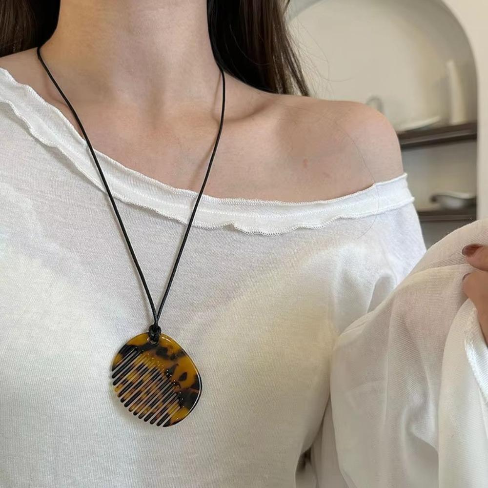 New Leopard Print Comb Pendant Necklace Rope Chain Black Rope Women Necklace Jewelry Accessory Sweater Chain Girl Party Gifts