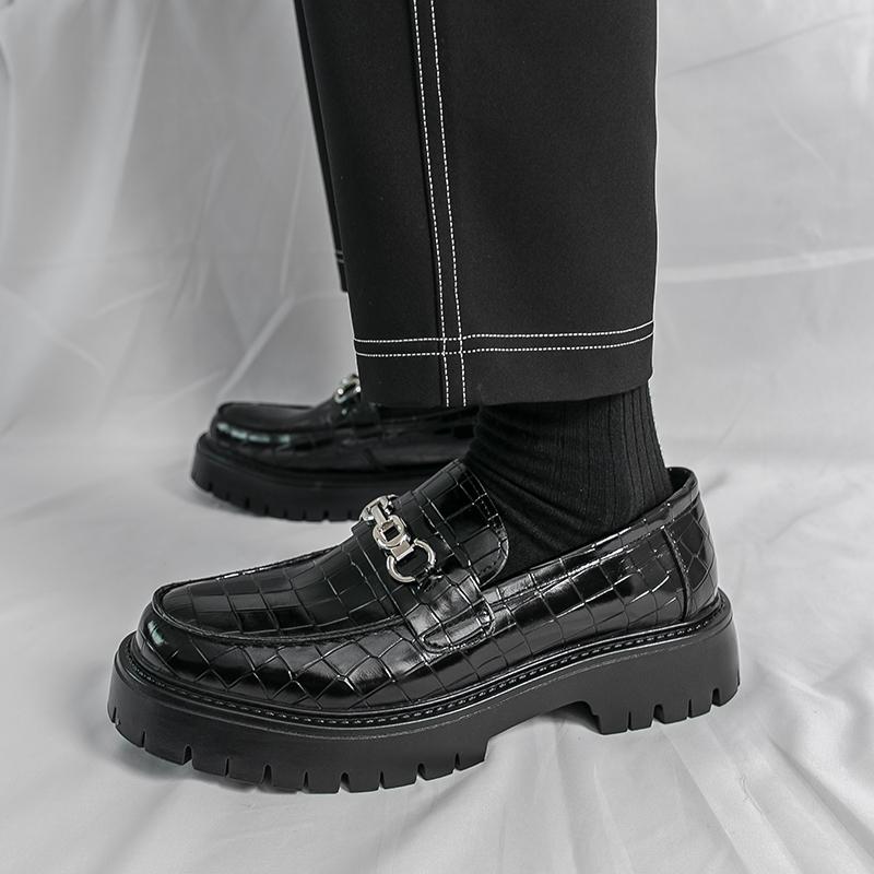 Fashion Brand New Men's Crocodile Leather  Comfortable Thick Sole Anti Slip Derby Shoes Spring New Men's Business Casual Leather Shoes