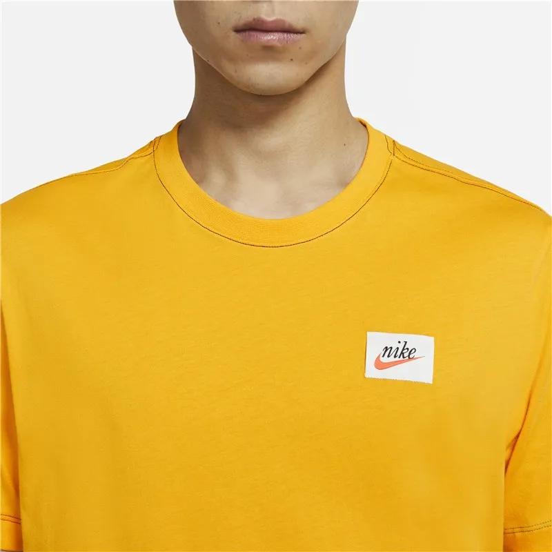 Nike T Shirts Men's Gold Crew Neck Moderate Straight Fit (Unisex) T-Shirts DJ1394 739