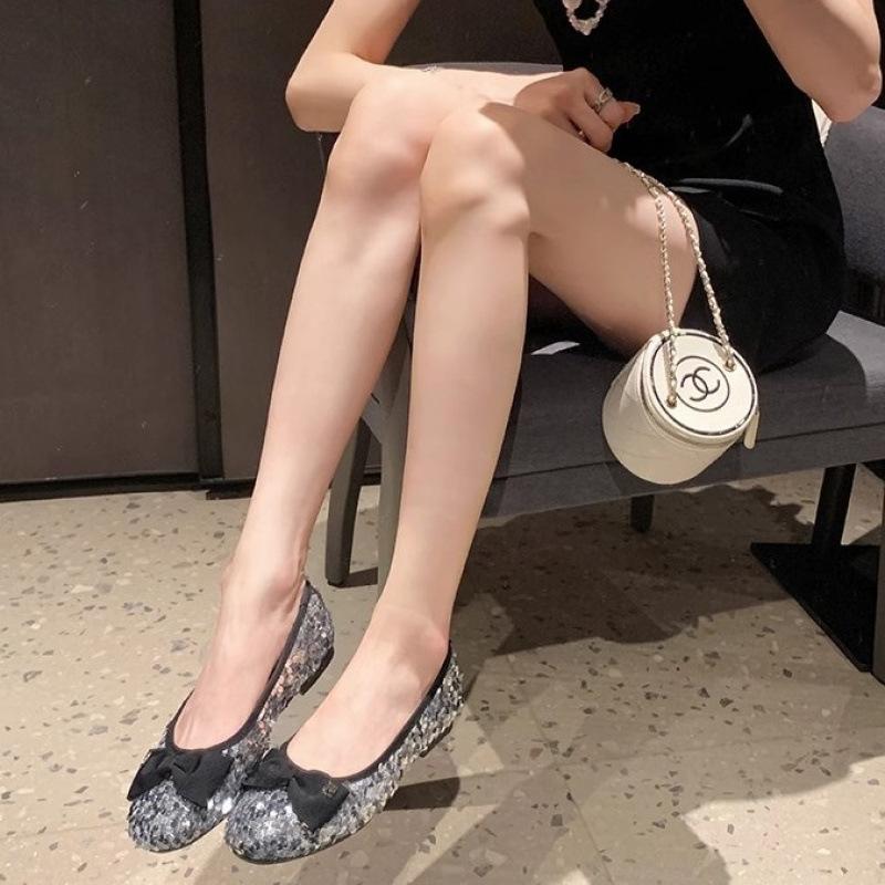 Schuhe exquisiter Schleife Perlen kleiner runder Kopf flacher Ausschnitt faule einzelne Schuhe