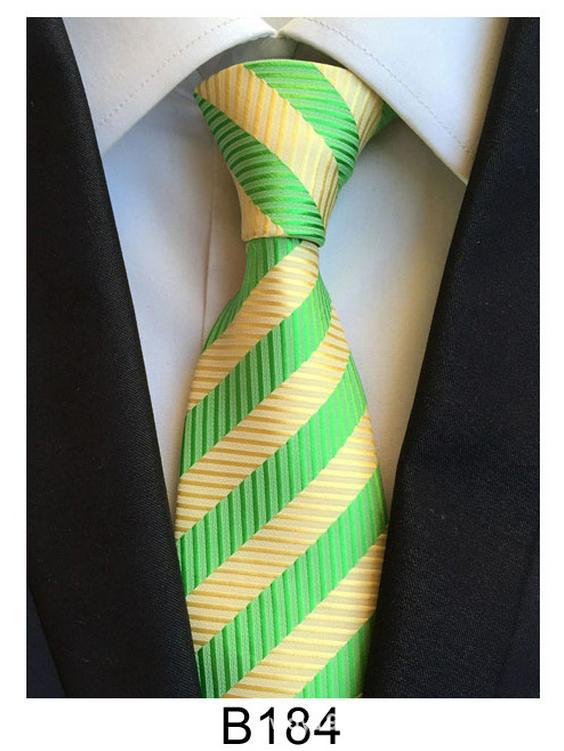 Cravate homme en soie et polyester faite main – Décontractée, formelle ou professionnelle