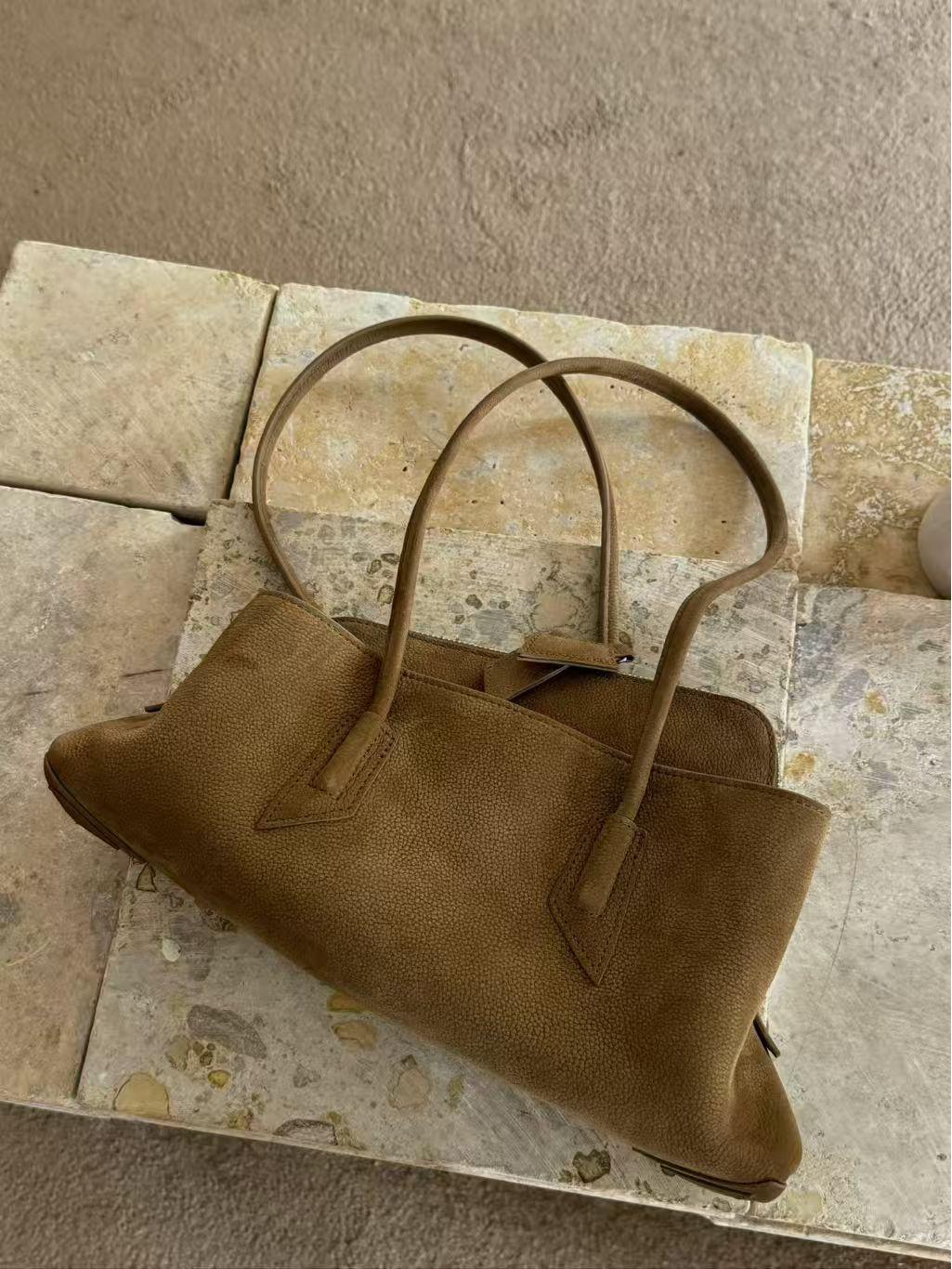 

Розкішна мінімалістична нерегулярна шкіряна сумка-тоут - Велика містка сумка через плече коричневий