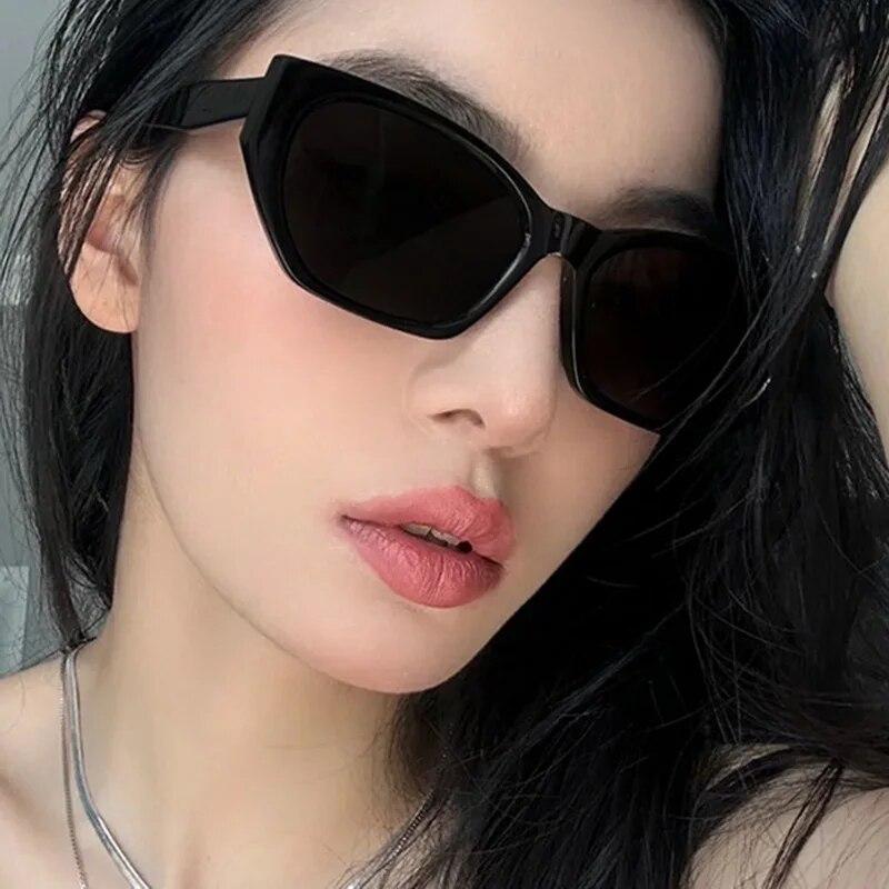 Vintage Cat Eye სათვალე UV400 Y2K ქალთა რეტრო პანკი ანტი-UV მზის ჩრდილის სათვალეები ახალი მოდური არარეგულარული, მცირე ჩარჩოს სათვალეები