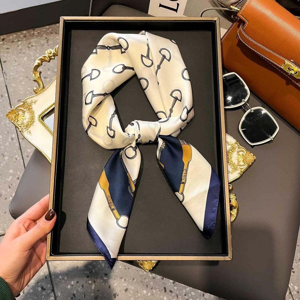 Silk scarf women's neck new scarf with coat 70 small square scarf scarf mother high-end scarf