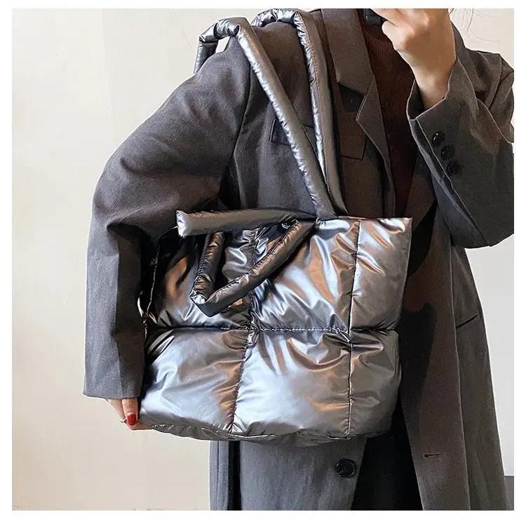 Geantă de mână pentru femei Geantă de mare capacitate Geantă de umăr New Tide Fashion, toamnă și iarnă, geantă din bumbac.