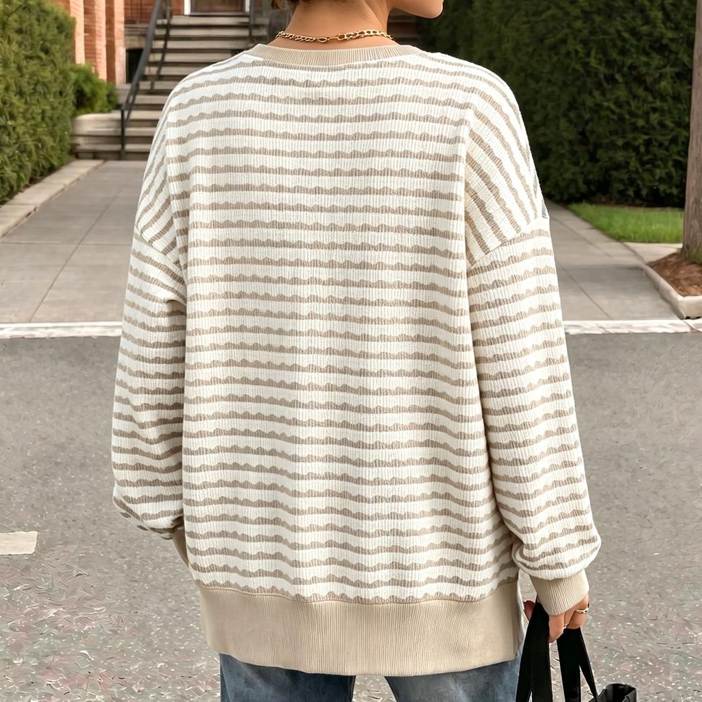 Women's Striped Side Slit Pullover Sweatshirt Loose Fit Long Sleeve Top for Fall Winter