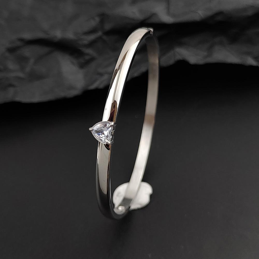 

Stainless Steel Bracelet for Women Heart Shape Zircon Bangle Gold Silvery Polish Design Couple Bracelets Jewelry