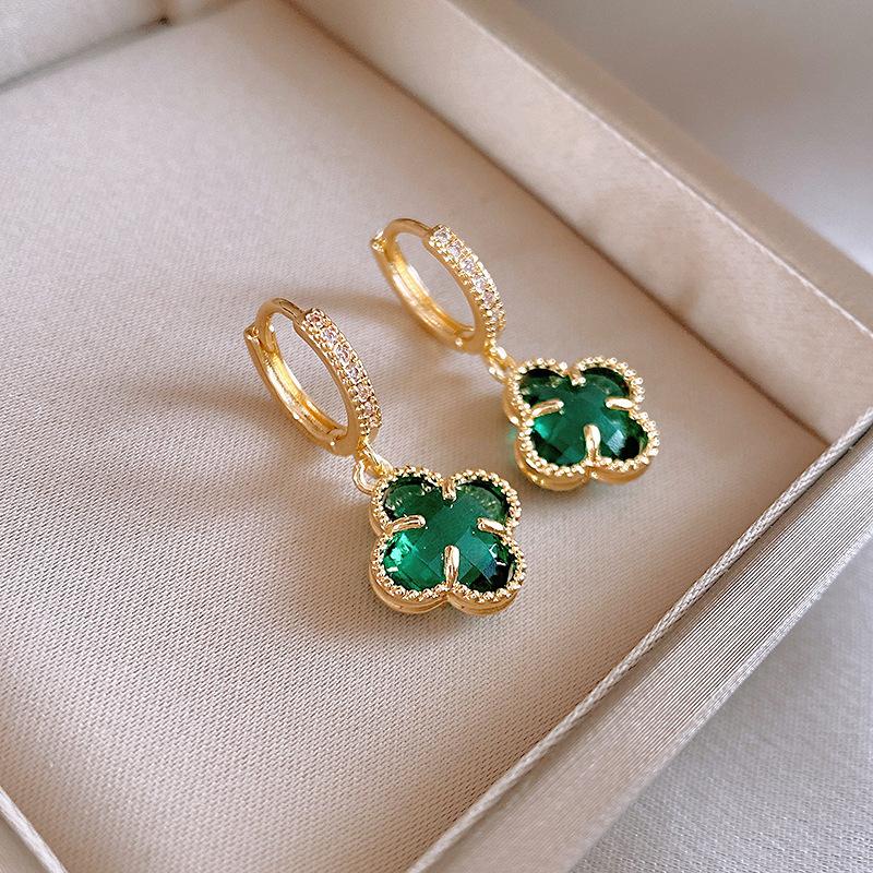 

Зеленый циркон Цветок Геометрические серьги-пусеты Темпераментные Универсальные серьги Легкая роскошь Высокое чувство Дизайнерские серьги