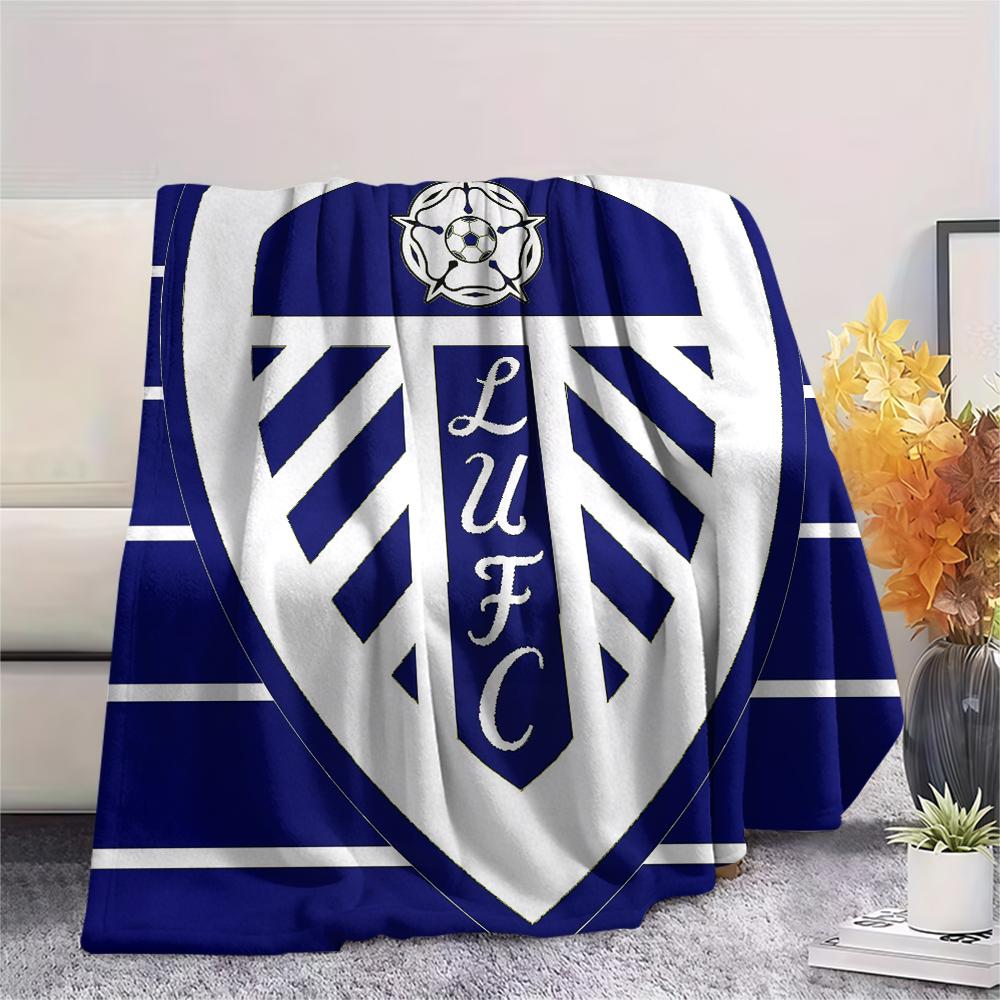 Logo Leeds United, Coperta in Flanella con Fantasia, Alta qualità, Confortevole per Tutte le Stagioni, Decorazione per la Casa, Calore e Comfort, Perfetta per Regali.