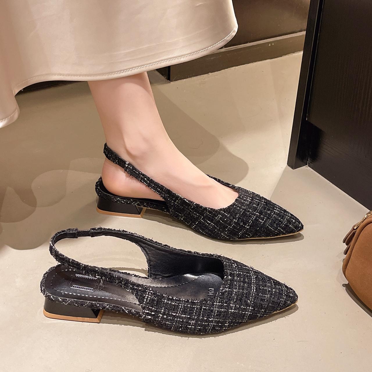 

Fashion Sea Salt Black White Pointed High Heel Sandals for Women Back Hollow Half Headed Single Shoes Fashion Versatile Dress Shoes 35