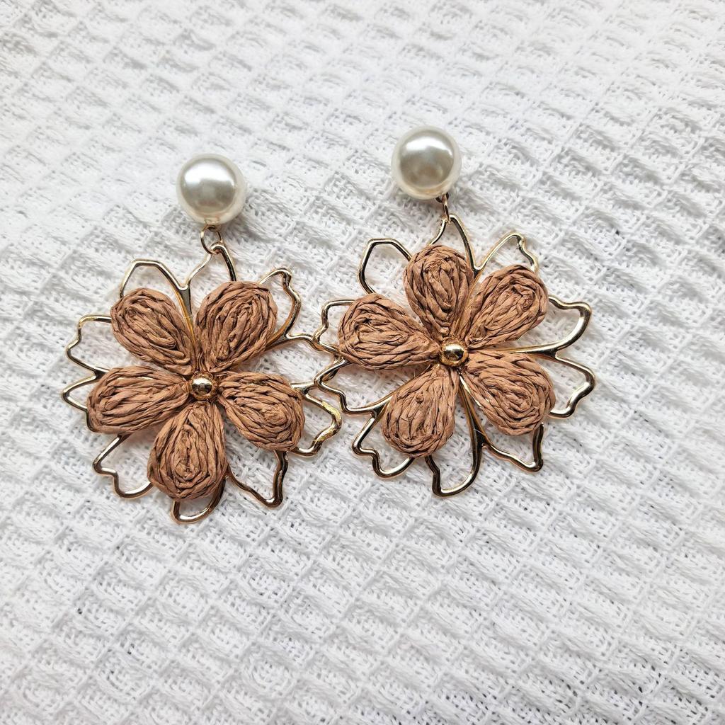 Spring Dopamine Resort Style Sunflower Earrings - Fresh, Colorful, Woven Accessories for a Personal Touch