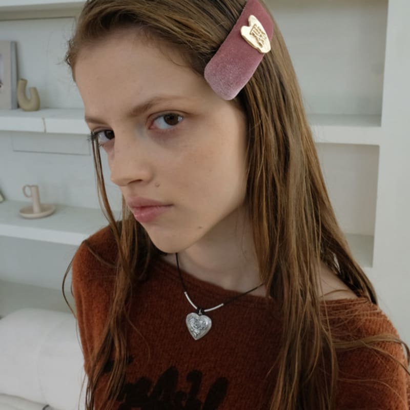 DIE ASHLYNN GERADE HERZ HAARNADEL (2 FARBEN)