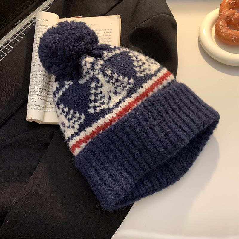 Women's Woolen Hat Autumn and Winter New Style Retro Thickened Warm and Face Showing Small Knitted Toe Cap