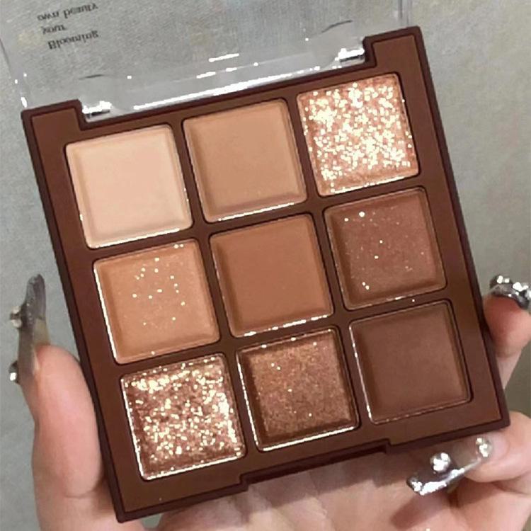 Nine-Color Laceina Chocolate Warm Brown Earth Tone Eyeshadow Palette: All-In-One Sub-Matte & Pearlescent Shimmer Palette At an Affordable Price.