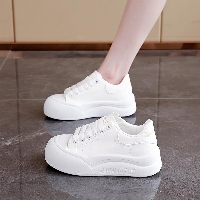 

Белые туфли на платформе McQueen женские студенческие корейская версия 2025 новая весна и осень универсальные спортивные и повседневные кеды женские W3031 40
