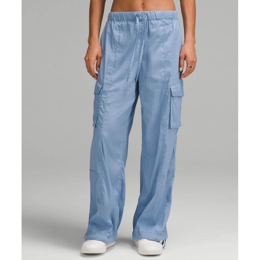 

Lululemon Lightweight Adjustable Mid Rise Cargo Pant Blue Willow XXXS