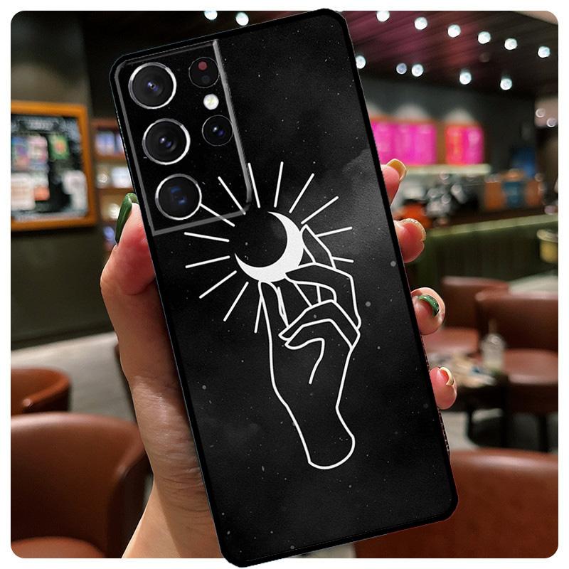 Hand Holding Moon Finger Heart Phone Cover For Samsung Galaxy S23 S21 S22 Ultra S20 FE Note 20 Note 10 S8 S9 S10 Plus Case