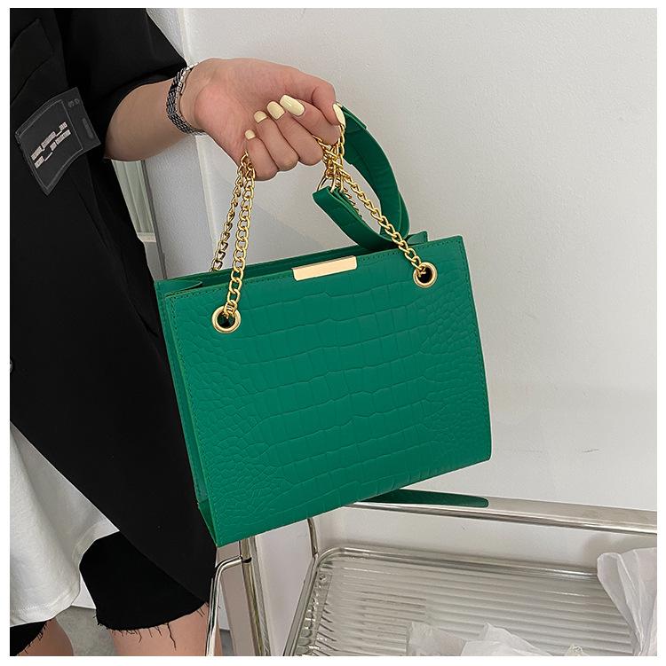 

Сумка жіноча 2024 нова трендова з крокодиловим візерунком плечова сумка-тоут для роботи сумка для поїздок на роботу проста ланцюгова плечова сумка-месенджер зелений