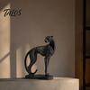 Zeitgenössische Tischdekoration 3D-gedrucktes Geparden-Ornament, Moderne stehende Leoparden-Skulptur, Dekorative elegante Wildtier-Dekoration Tierfigur