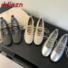Calzado para mujer – Zapatillas