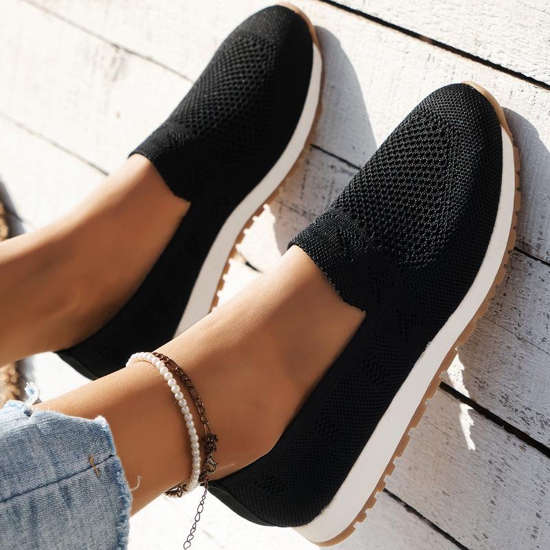 Cross-border Large-size Fly-woven Single Shoes for Women's Spring New Mesh Breathable One-pedal Women's Casual Knitted Shoes