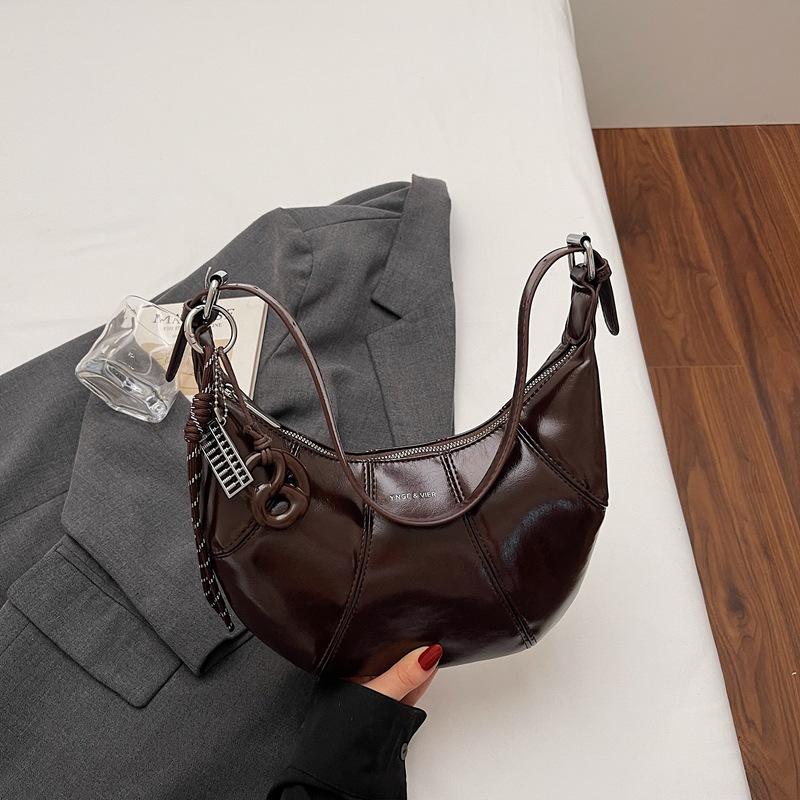 Premium Autumn and Winter Maillard Style New Fashion Versatile Messenger Bag Commuter Niche Single Shoulder Dumpling Bag Light Luxury