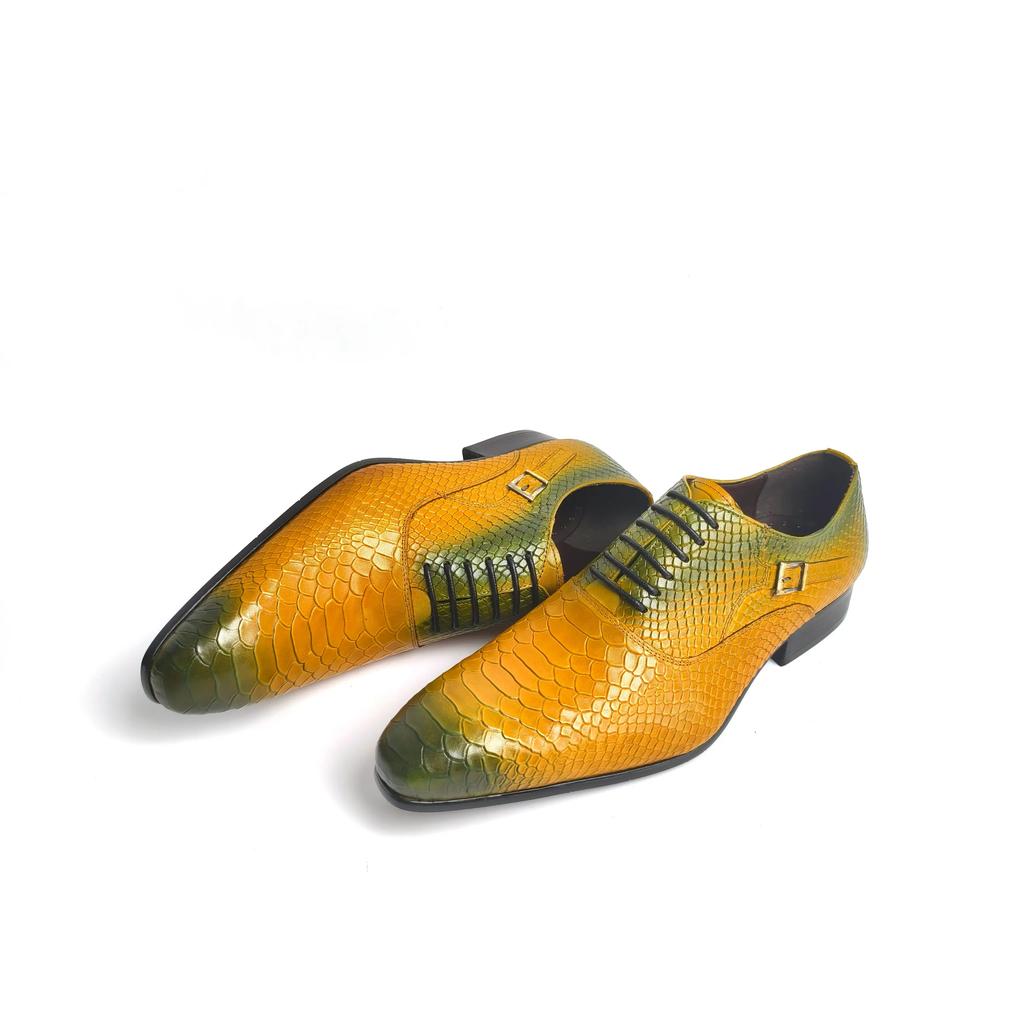 Fashion Classic Snake Printing Men Shoes For Business Office Zapatos De Hombre Metal Buckle Decoration Comfortable Leather Man Shoes New