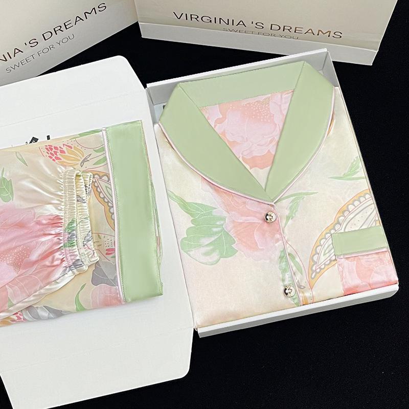 Retro Floral Ice Silk Short-Sleeve Pajamas Set for Women - Spring/Summer Collection
