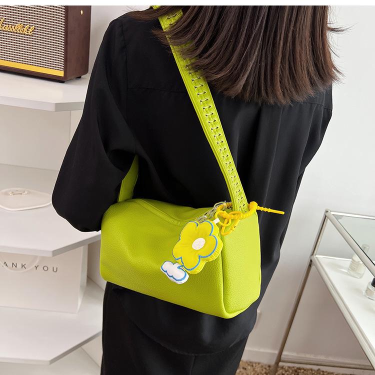 

Новая осенне-зимняя универсальная нишевая сумка через плечо, сумка подмышку, корейская сумочка, квадратная сумка