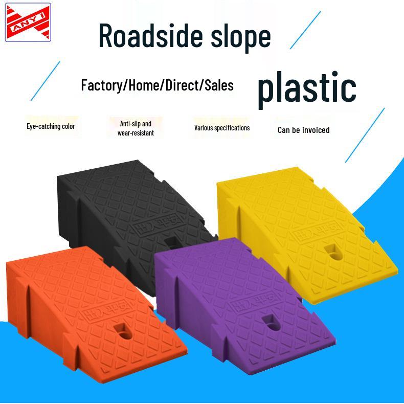 Portable Plastic Triangular Curb Ramp for Cars and Homes
