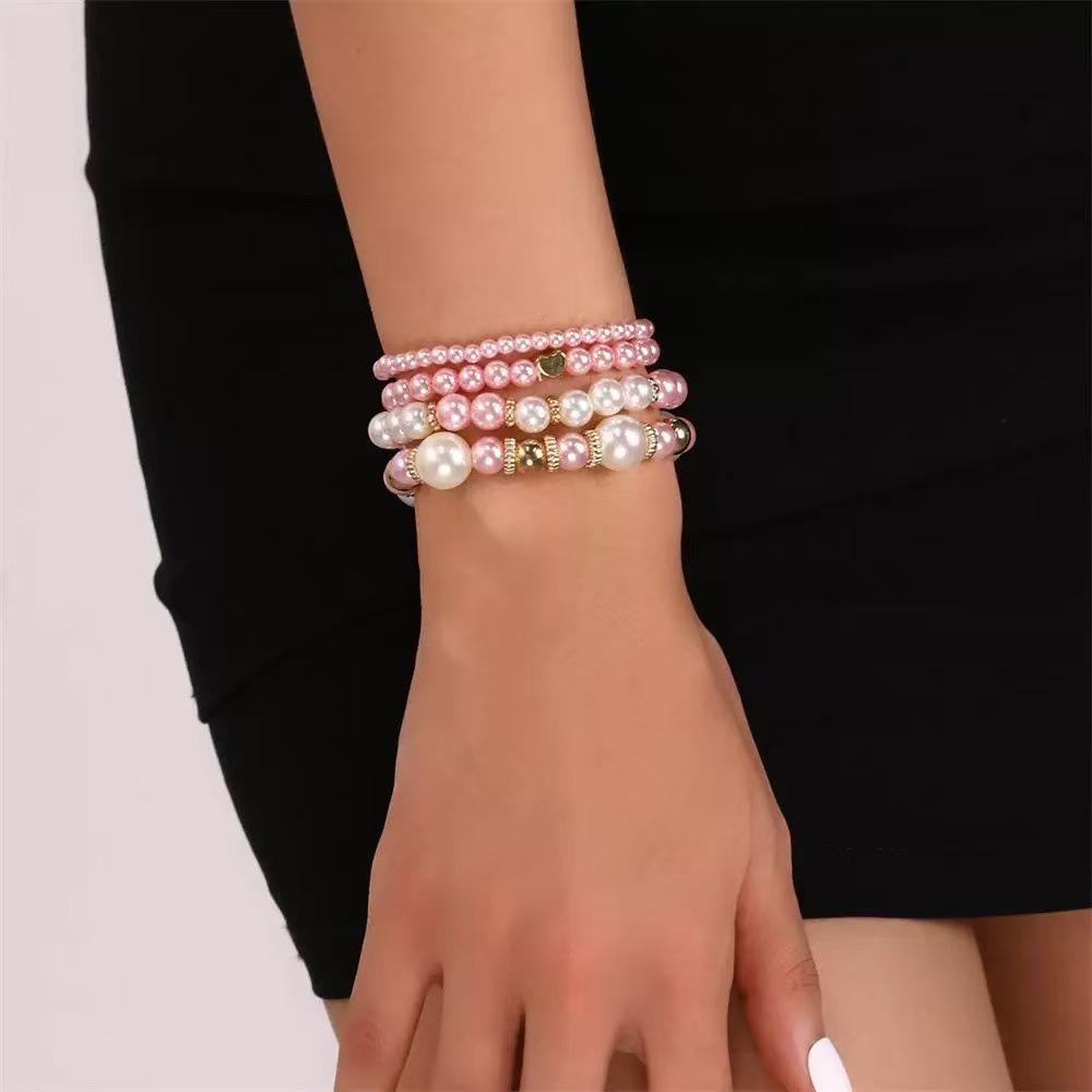 Set di 4 Braccialetti con Perle a Forma di Cuore e Perline per Donna