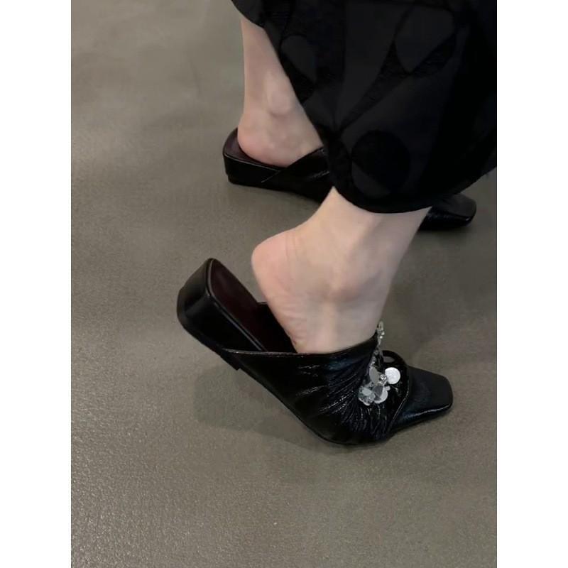 French pleated handmade sequined bag head slippers women's 2025 new outer wear flat-soled hollow muller shoes